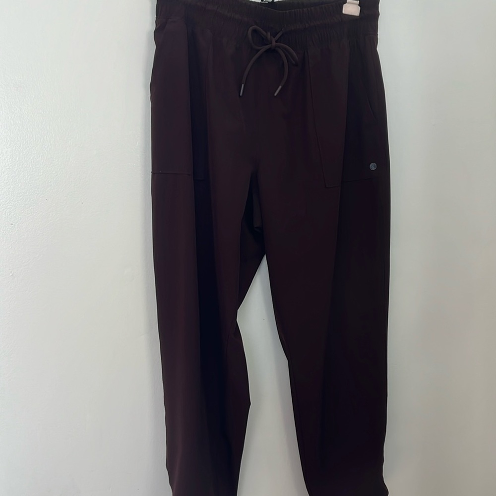 Apana Capri women’s pants L yoga plum